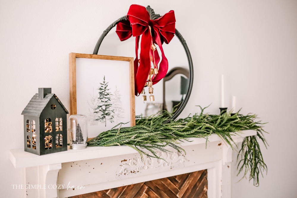 How to Decorate your Master Bedroom for Christmas