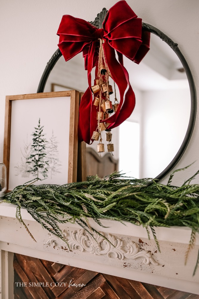 How to Decorate your Master Bedroom for Christmas